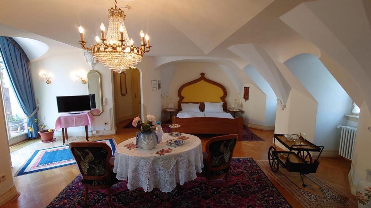 Hotel Zum Riesen - Aelteste Fuerstenherberge Deutschlands Miltenberg Buitenkant foto