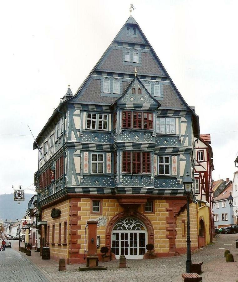 Hotel Zum Riesen - Aelteste Fuerstenherberge Deutschlands Miltenberg Buitenkant foto